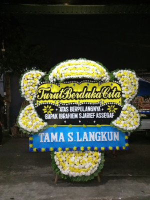 Papan Bunga Duka di Bunaken Kepulauan